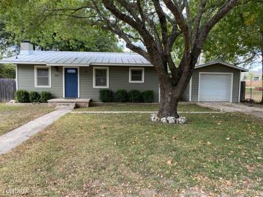 Main picture of 845 E Torrey St