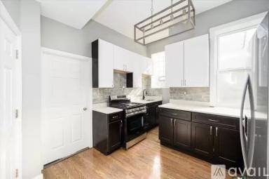 Main picture of 1225 S Harding Ave