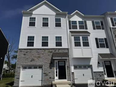 Main picture of 136 Bell Ct