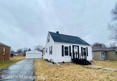 Main picture of 828 Depere St