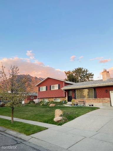 Main picture of 6329 S Howey Dr