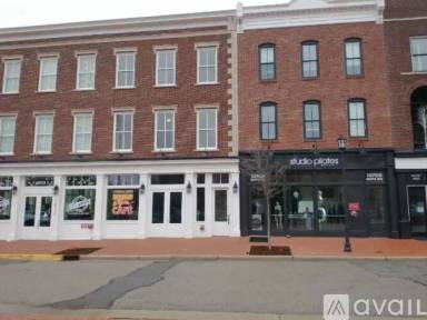 Main picture of 10713 Meeting St