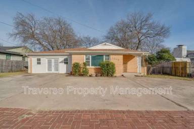 Main picture of 3273 Lackland Rd
