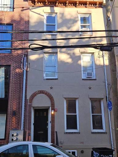 Main picture of 2007 N 17th St