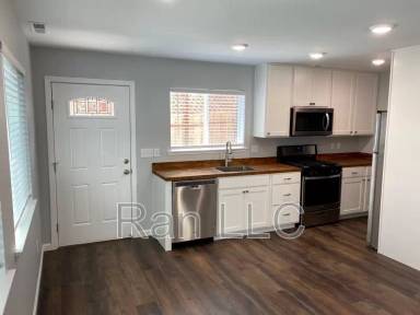Main picture of 229 W Pueblo St