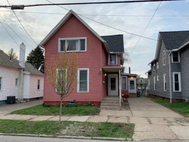 Main picture of 950 W 21st St