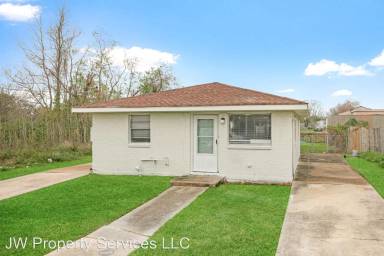 Main picture of 4822 Dodt Ave