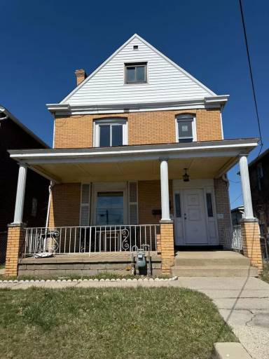 Main picture of 133 E 20th Ave