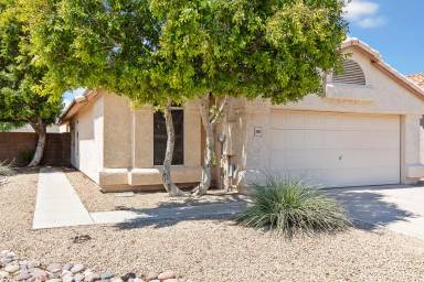 Main picture of 8989 W Kathleen Rd