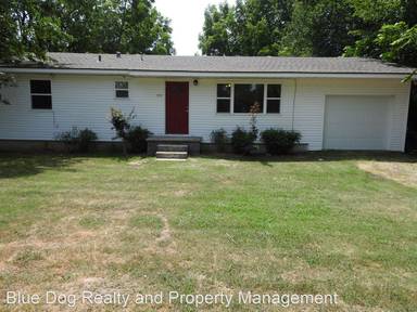 Main picture of 103 N Giles Rd