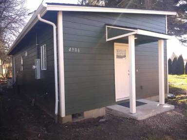 Main picture of 4906 Crater Ave N