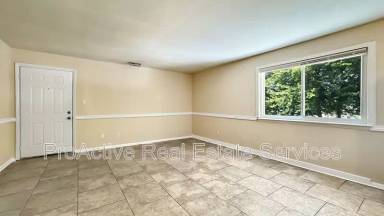Main picture of 312 Ashlawn Dr