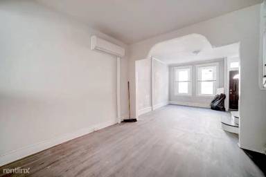 Main picture of 2411 N Stanley St