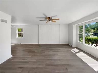 Main picture of 6701 NW 50th St