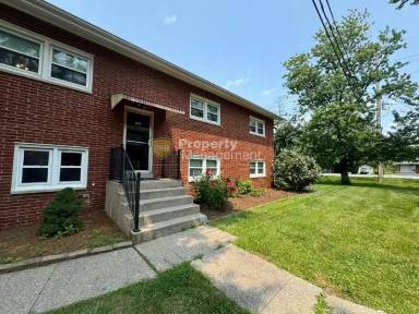 Main picture of 662 N Hobart Rd