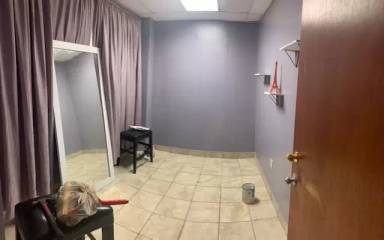 Main picture of 5836 W Madison St