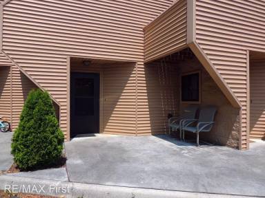 Main picture of 128 Olympia Dr