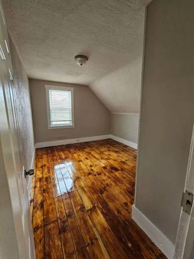 Main picture of 202 Auburn St