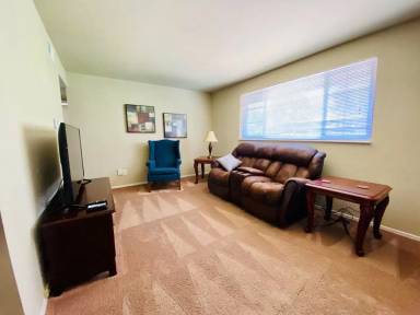 Main picture of Colonial West Apartments
