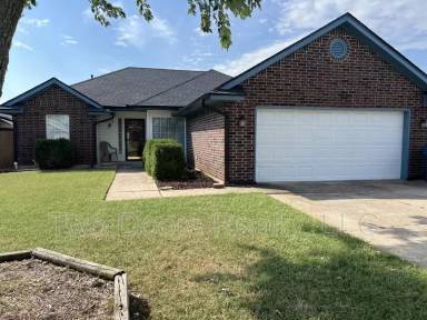 Main picture of 9712 Grissom Dr