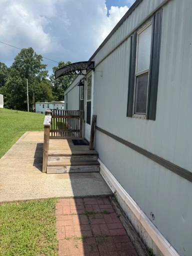 Main picture of 101 Vickie Dr