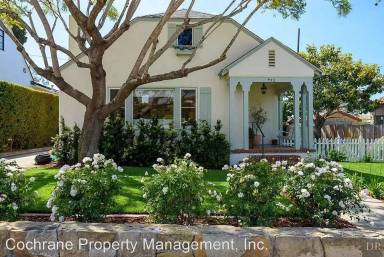 Main picture of 422 E Padre St
