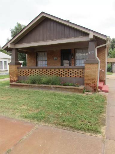 Main picture of 612 N 10th St