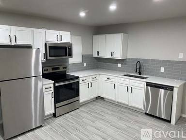 Main picture of 735 NW 30th St