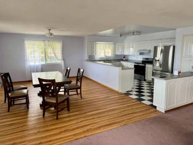 Main picture of 1379 Owaka St