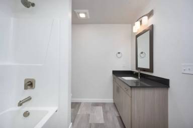 Main picture of 1427 Juniper St