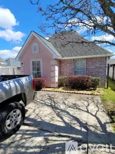 Main picture of 74 Hollycrest Blvd