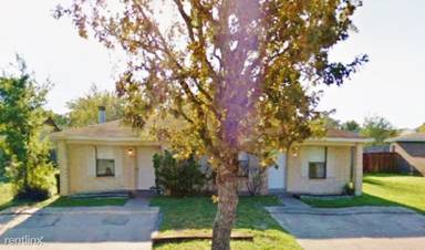 Main picture of 606 Navarro Dr