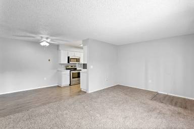 Main picture of Falcon Point Apartments