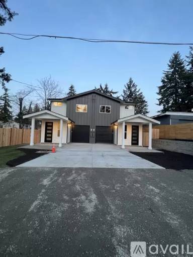 Main picture of 10109 Alaska St S