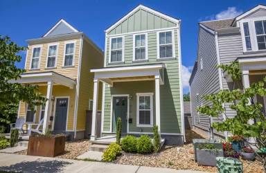 Main picture of 401 SW B St