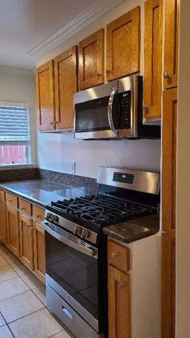 Main picture of 2232 1/2 S Carmelina Ave