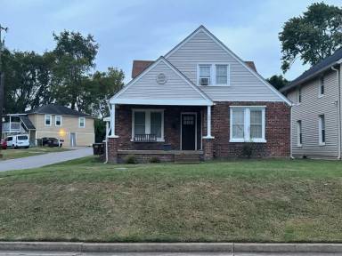 Main picture of 122 Rayon Dr