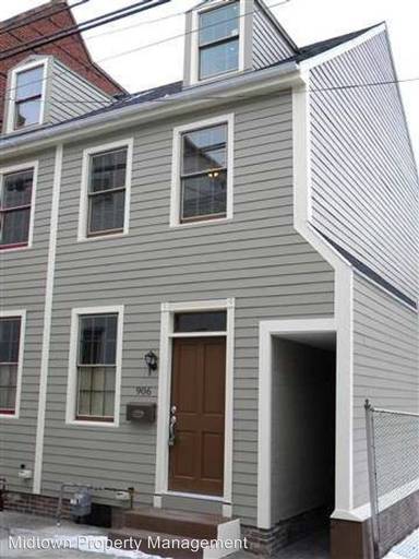 Main picture of 906 Penn St