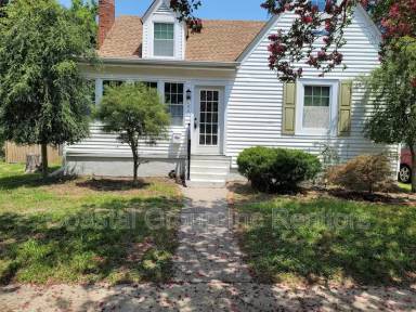 Main picture of 182 W Randall Ave