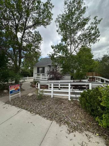 Main picture of 1714 Logan Ave