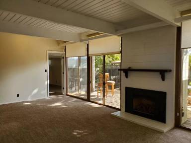 Main picture of 623 Wakerobin Ln