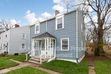 Main picture of 1725 E Whittier St