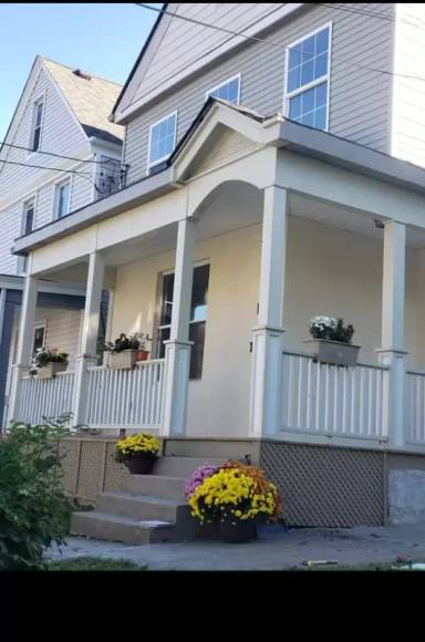 Main picture of 807 Ridgeway Ave
