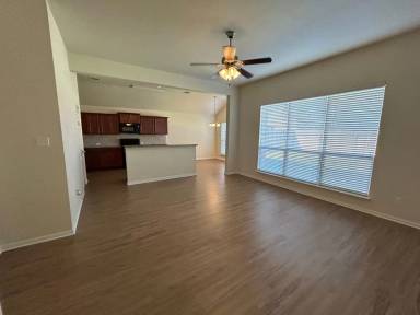 Main picture of 418 Emerald Ridge Dr