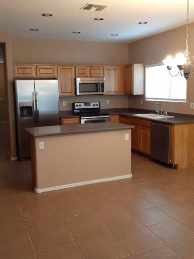 Main picture of 2428 W Roeser Rd