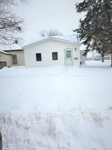 Main picture of 29 7th St NE