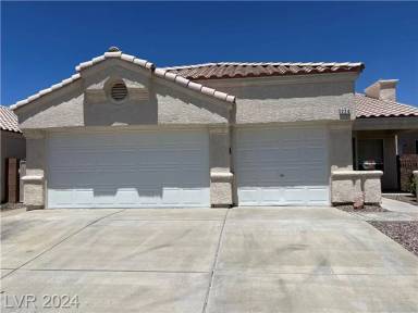 Main picture of 220 Horizon Peak Dr