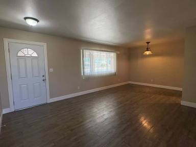 Main picture of 11418 N 109th Ave