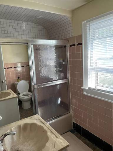 Main picture of 228 Beal St