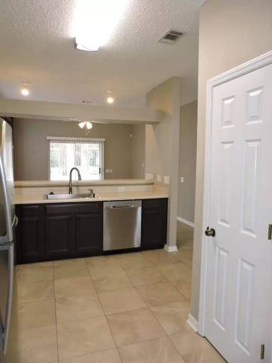 Main picture of 1489 Newcastle Way